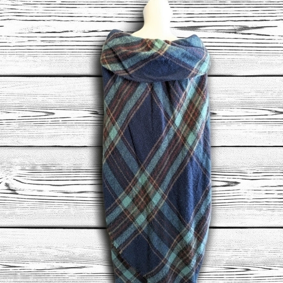 Soft Open Poncho W/Large Cowl Collar - Picture 6 of 6